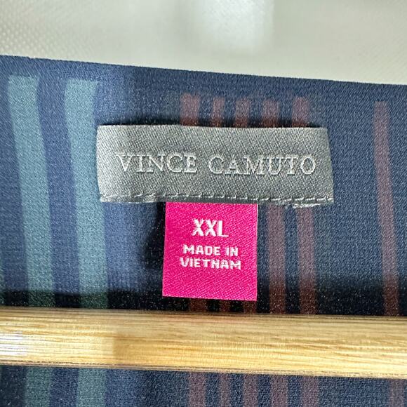 Vince Camuto Sleeveless Asymmetrical Hem Striped
Dress Size XXL - Picture 5 of 10